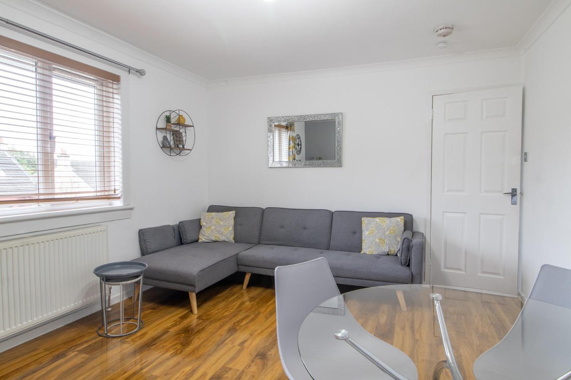 1 Bed Apartment Central Hamilton Free Wifi With Great Transport Links To Glasgow Esterno foto