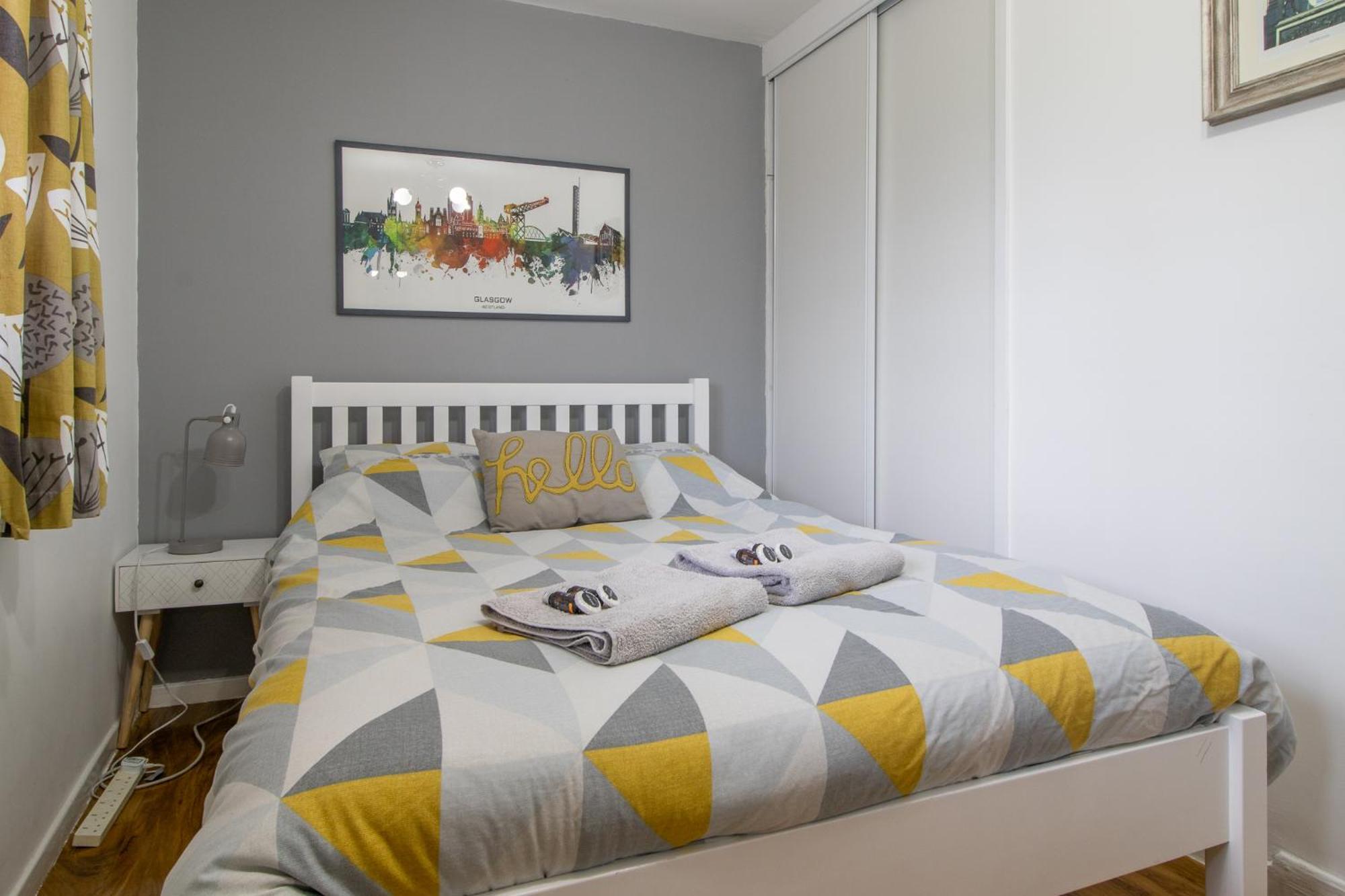 1 Bed Apartment Central Hamilton Free Wifi With Great Transport Links To Glasgow Esterno foto